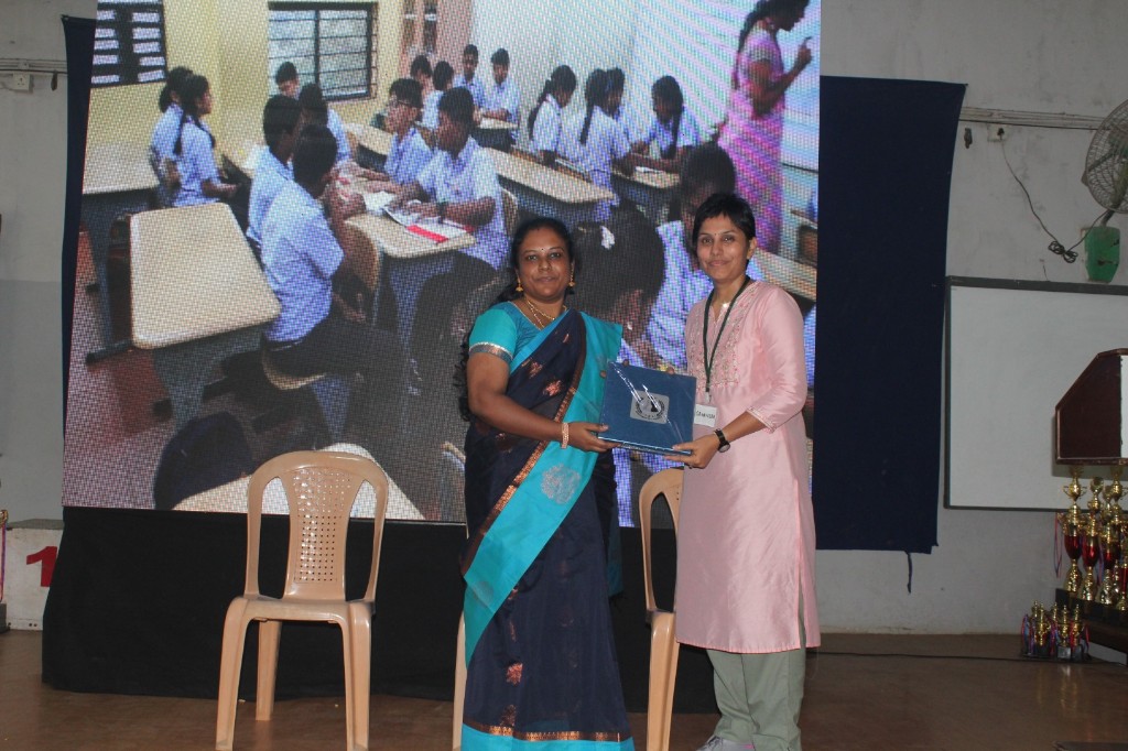 Memento exchange between BVM Global School representatives and Saturangam 360 Academy at the Perungudi chess championship closing ceremony