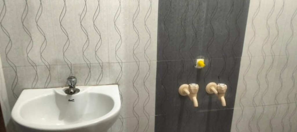 2BHK for rent — Sangam Enclave, Pallikaranai (semi-furnished, 1st floor, covered parking) — photo 3